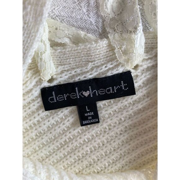 Derek Heart Juniors LARGE CREAM SWEATER WITH LACE TIED UP BACK - Picture 9 of 9